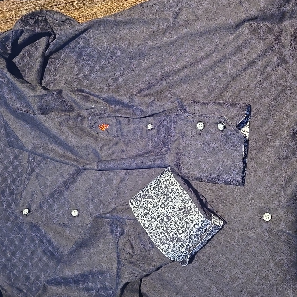 Robert Graham Black Subtle Pattern Button-Down Shirt - Picture 11 of 11